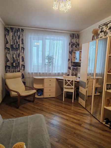 3-к квартира, 76 кв.м., улица Космонавтов, 54